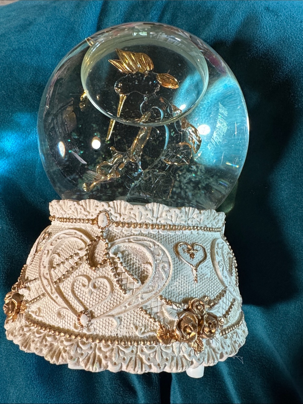 Things Remembered musical hummingbird snow globe VINTAGE